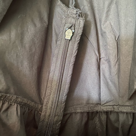 Black Dress - Picture 6 of 6